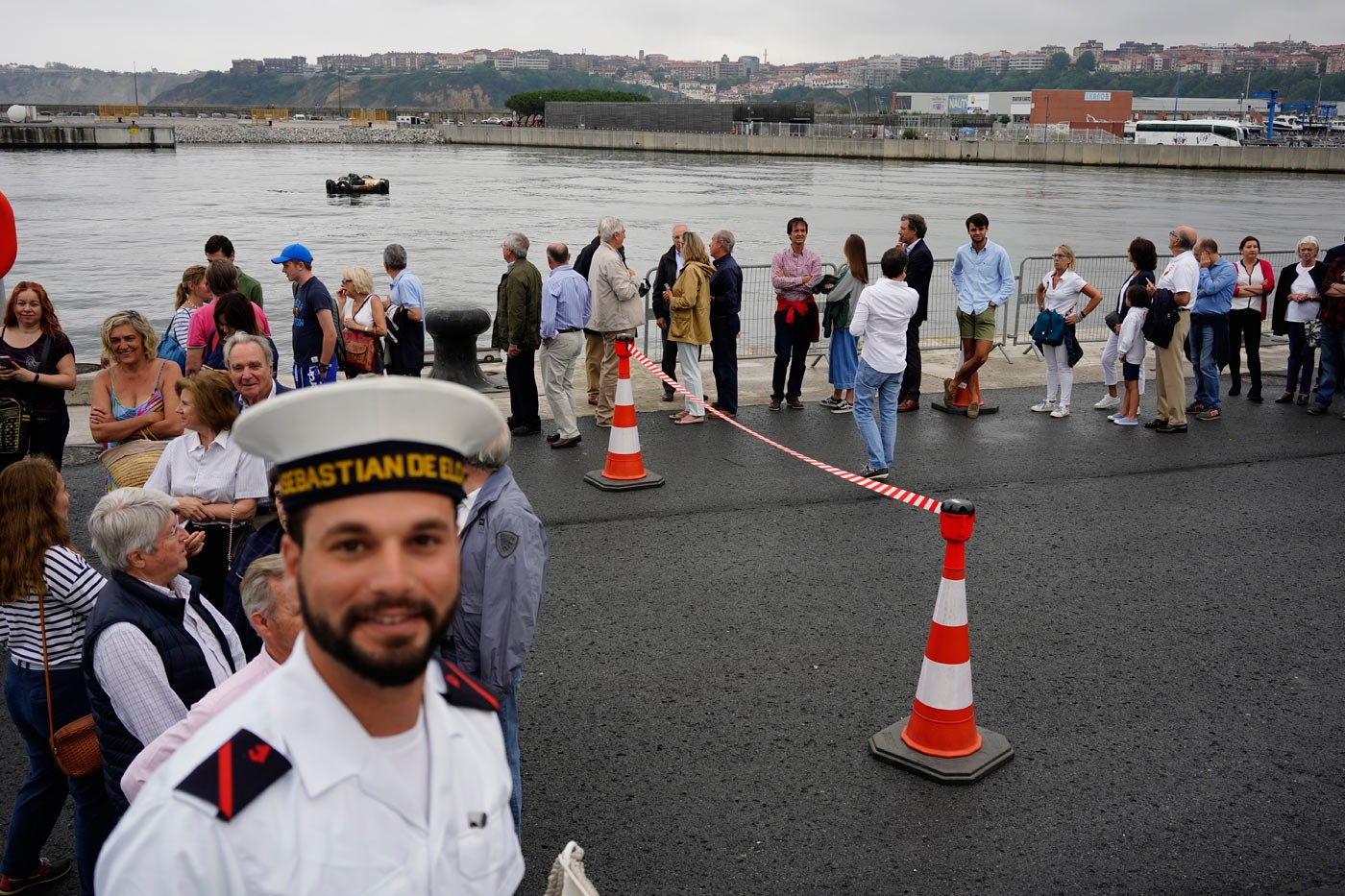 Fotos: El &#039;Juan Sebastián Elcano&#039; desafía a la tempestad en Getxo