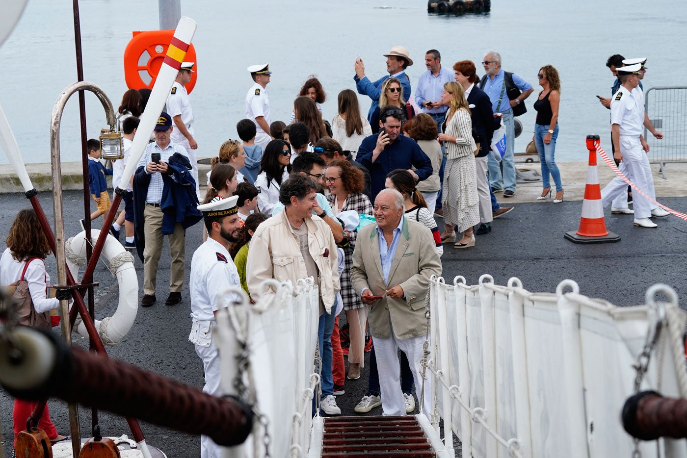 Fotos: El &#039;Juan Sebastián Elcano&#039; desafía a la tempestad en Getxo