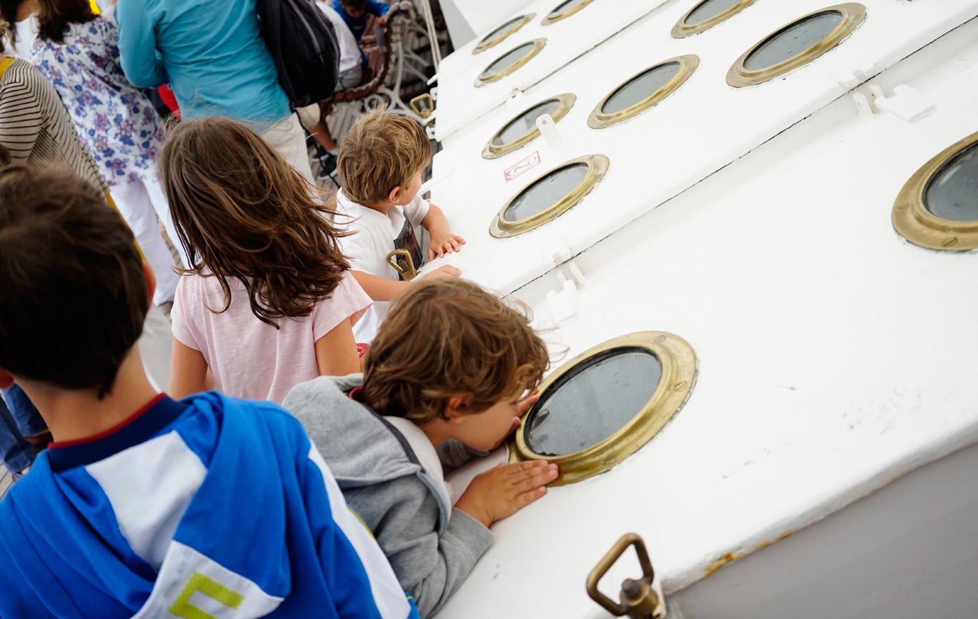 Fotos: El &#039;Juan Sebastián Elcano&#039; desafía a la tempestad en Getxo