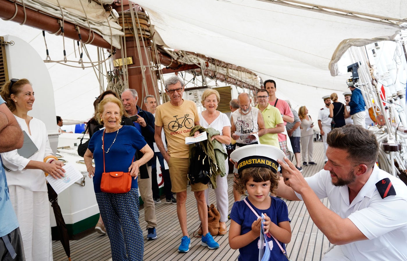 Fotos: El &#039;Juan Sebastián Elcano&#039; desafía a la tempestad en Getxo