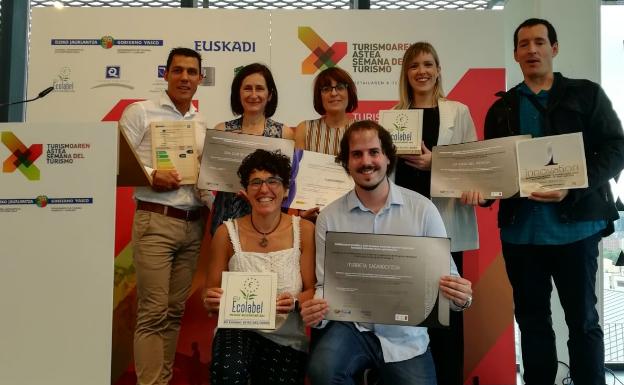 Algunas de las empresas premiadas, con sus diplomas. 