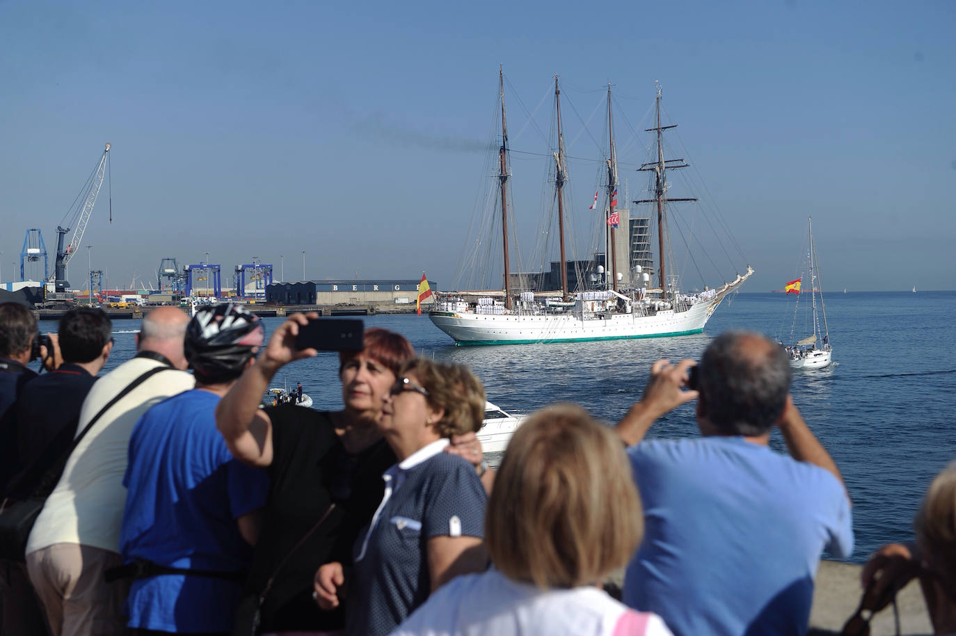 Fotos: El &#039;Juan Sebastián Elcano&#039; zarpa de Getxo