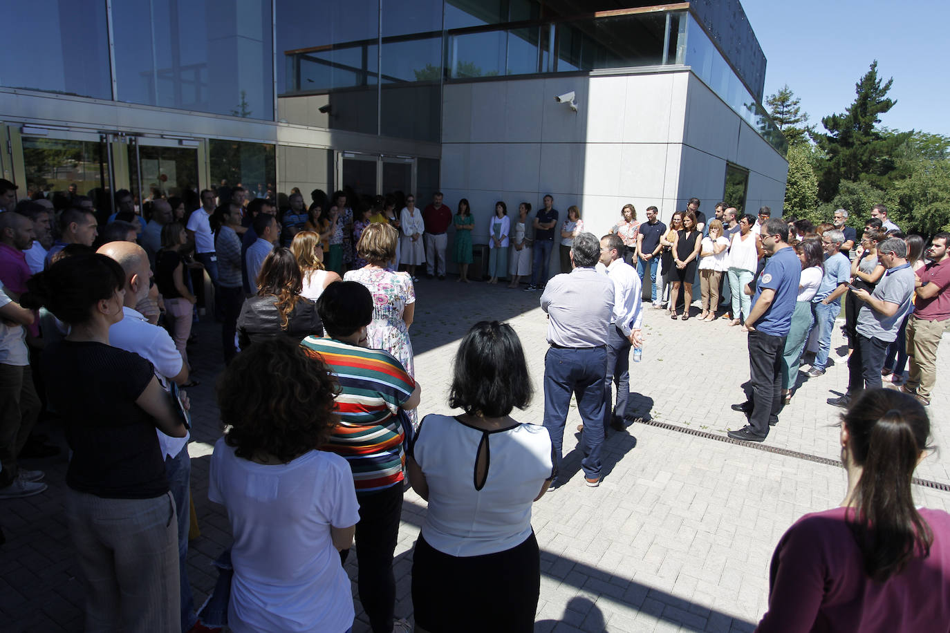 Fotos: La concentración de los trabajadores de Euskaltel, en imágenes