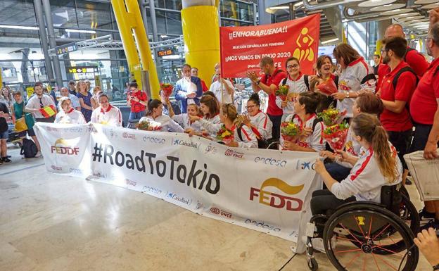 La selección española celebra el pase a Tokio.