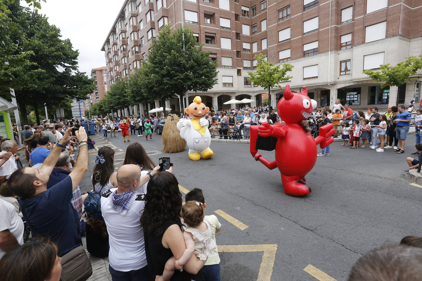 La localidad fabril, inmersa en los 'cármenes'