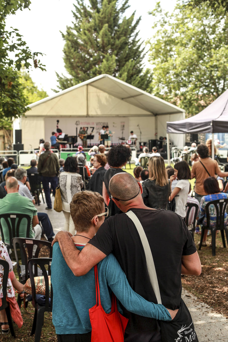 Fotos: El Festival de Jazz de Vitoria inunda de música el Jardín de Falerina