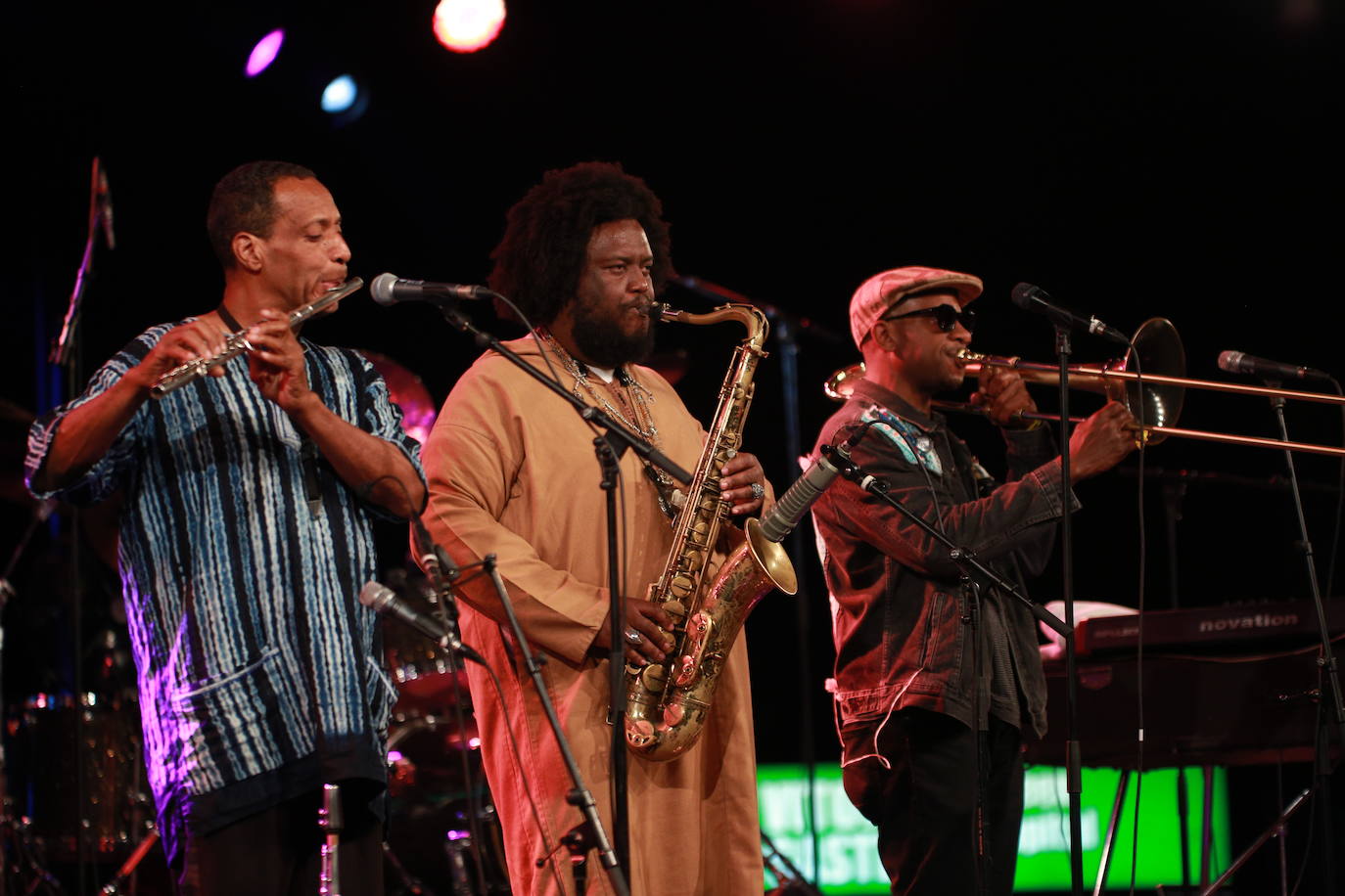 Kamasi Washington y su banda arrollaron con música contemporánea y pusieron la guinda al festival, en el cierre de una gran jornada en Mendizorroza