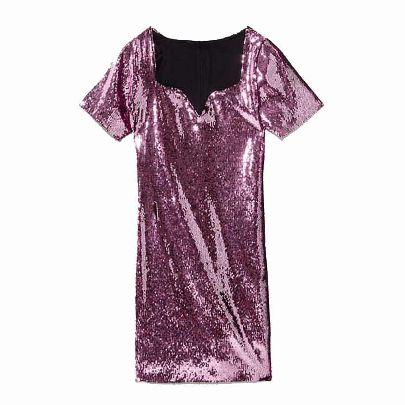 Vestido corto de lentejuelas, de Zara (precio original: 39,95 euros ; precio rebajado: 15,99 euros).