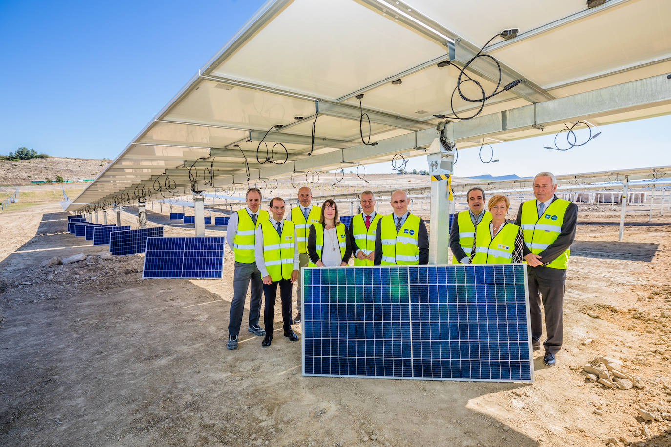 Fotos: Instalación de placas en el parque solar de Arasur