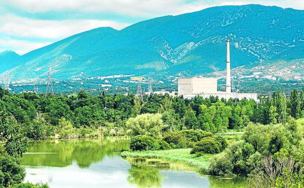 La central nuclear Santa María de Garoña cumple su segundo aniversario desde el cierre.