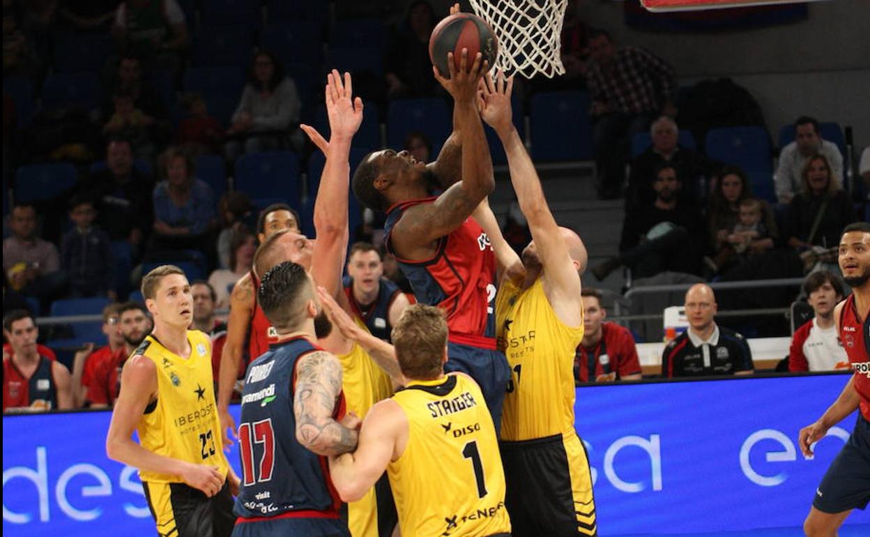 Partido del Baskonia ante el Iberostar Tenerife el pasado mes de marzo. 