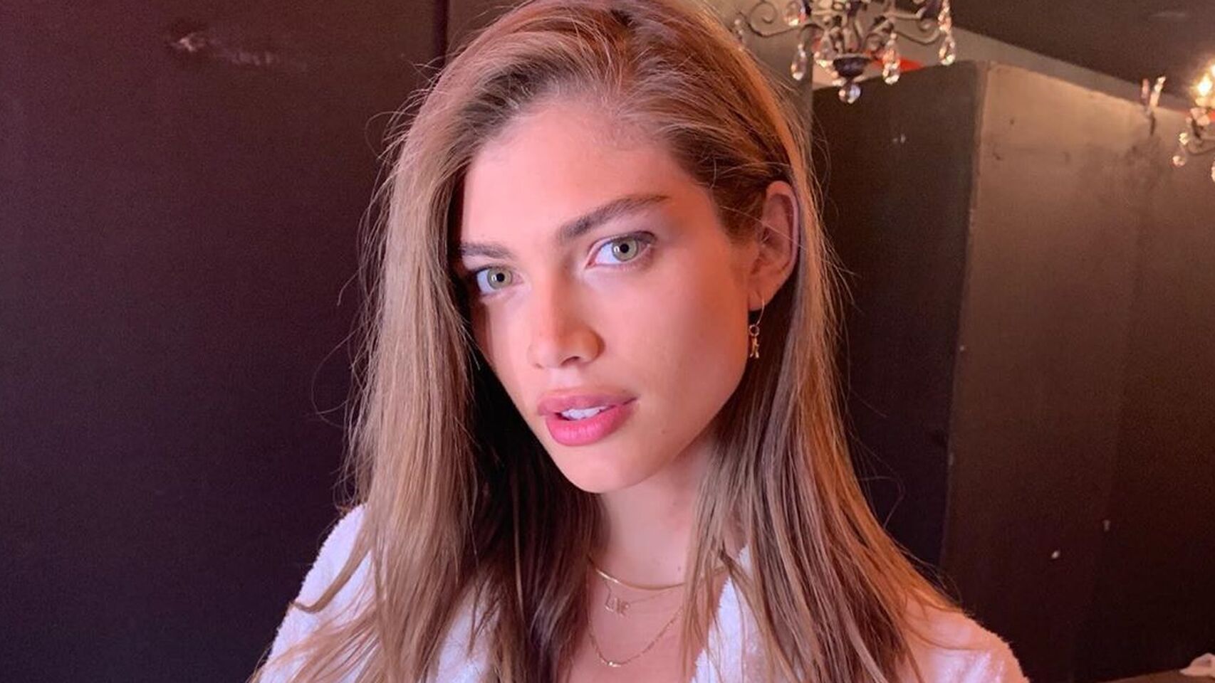 La contratación de Valentina Sampaio, brasileña de 22 años, se produce después de que la exclusiva firma lencera haya dicho adiós a su famoso desfile anual y justo antes de que haya dimitido el directivo que se oponía a la diversidad