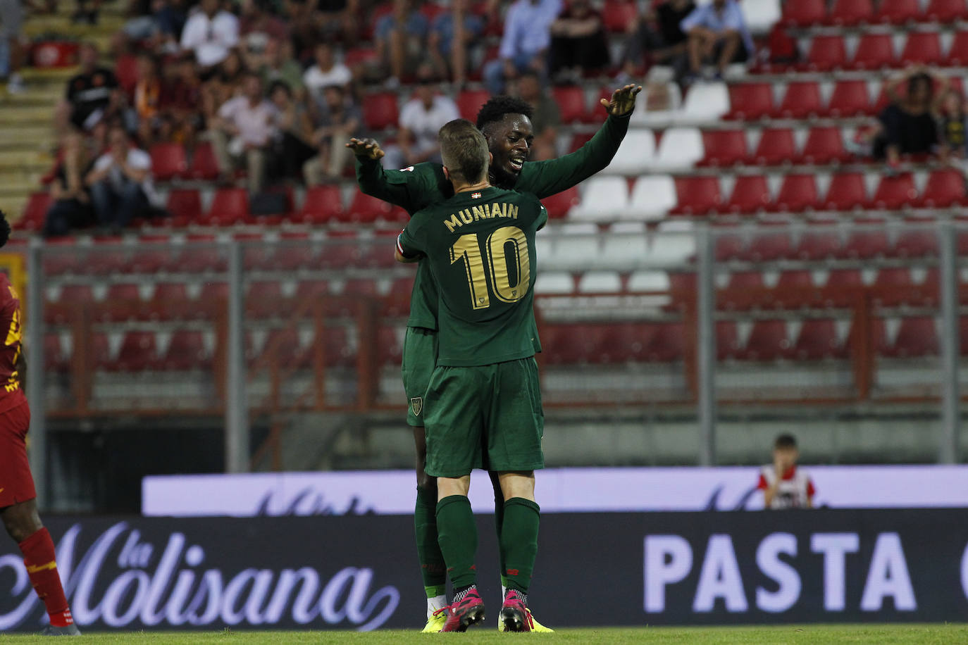 Fotos: El partido Athletic-Roma, en imágenes