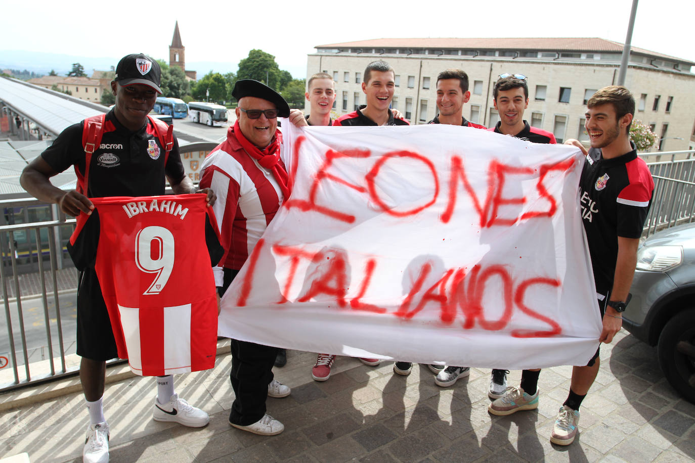 Fotos: Simpatizantes del Athletic en Perugia