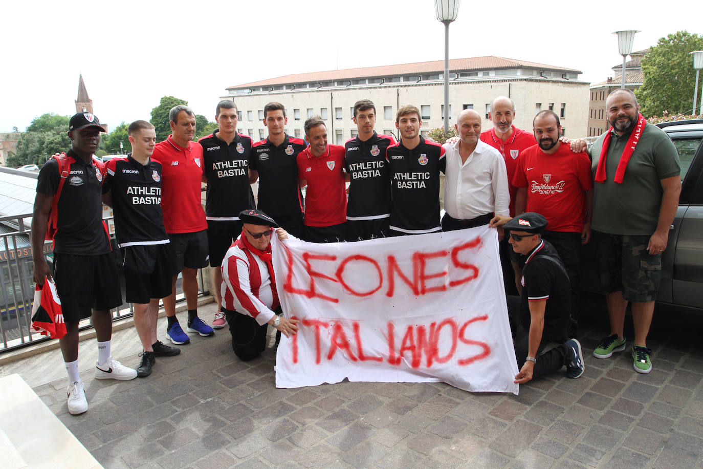 Fotos: Simpatizantes del Athletic en Perugia