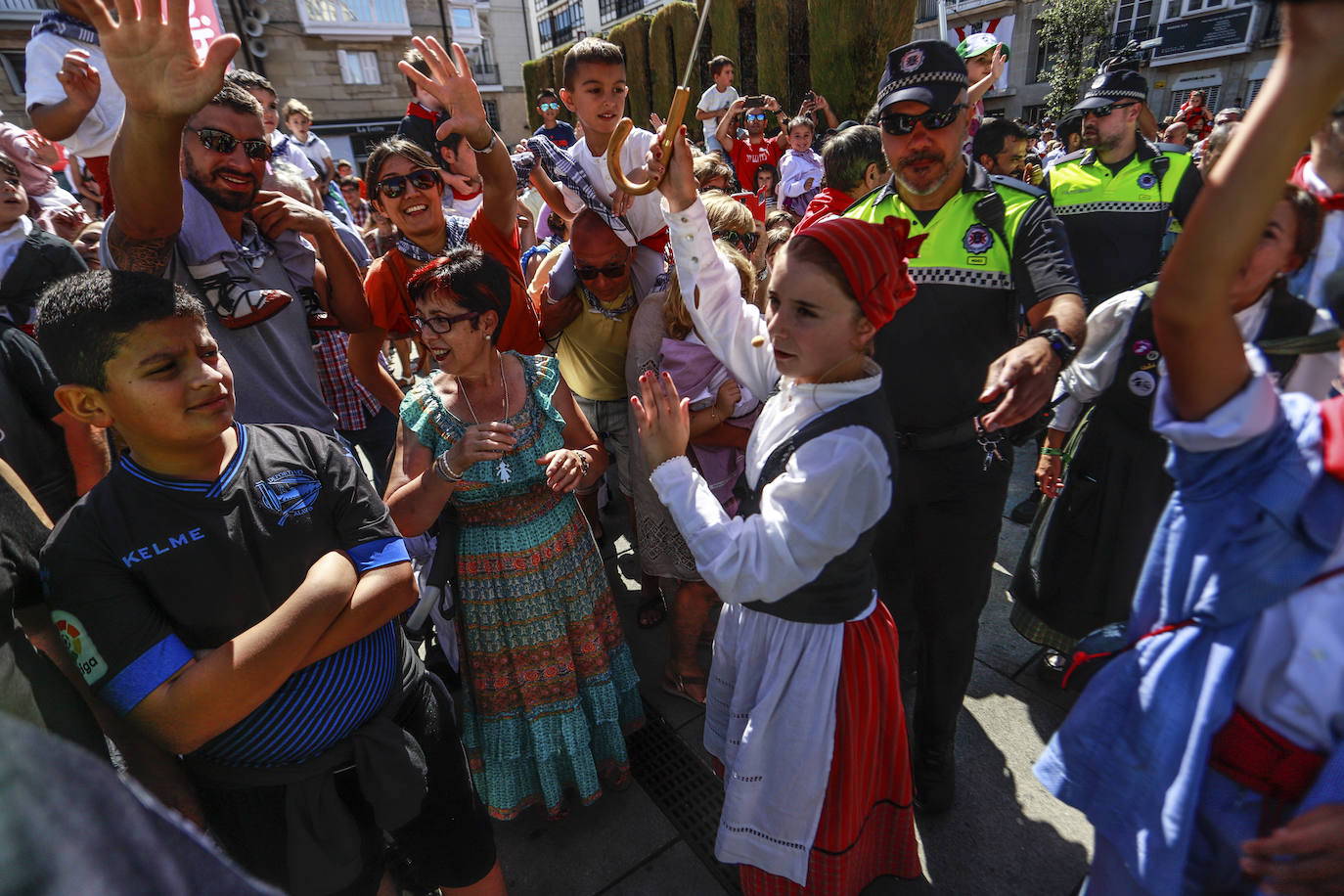 Fotos: Búscate en la baja de Edurne y Celedón txiki de La Blanca 2019