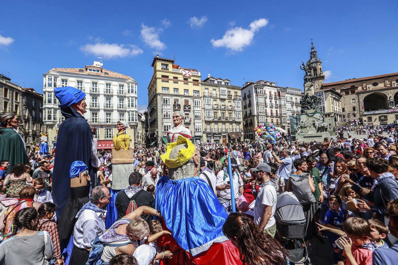 Fotos: Búscate en la baja de Edurne y Celedón txiki de La Blanca 2019