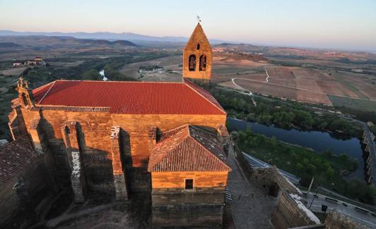 La iglesia de Santa María la Mayor es Monumento Nacional.