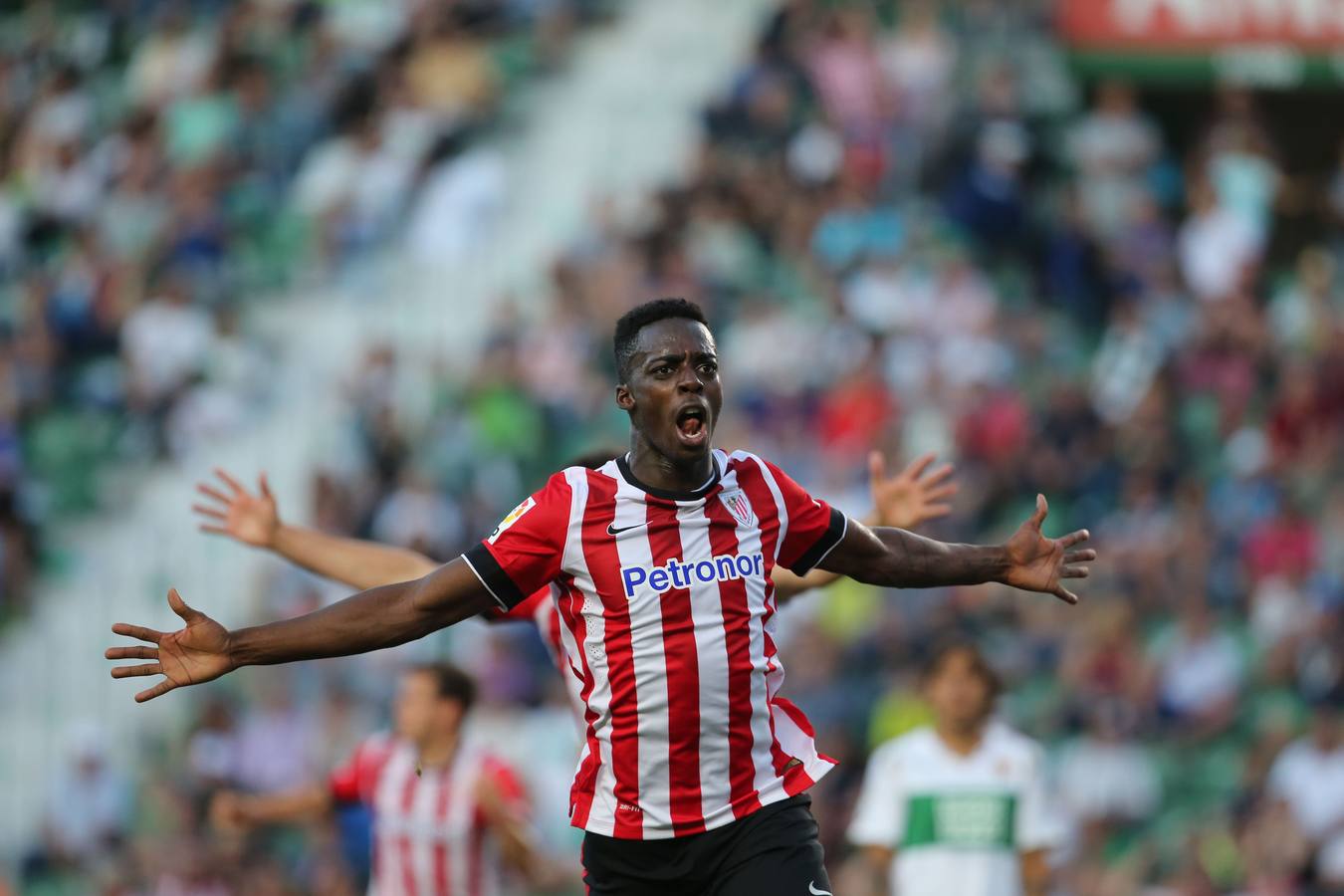 Iñaki Williams celebra el gol marcado al Elche en el último minuto del partido de Liga en mayo de 2015.