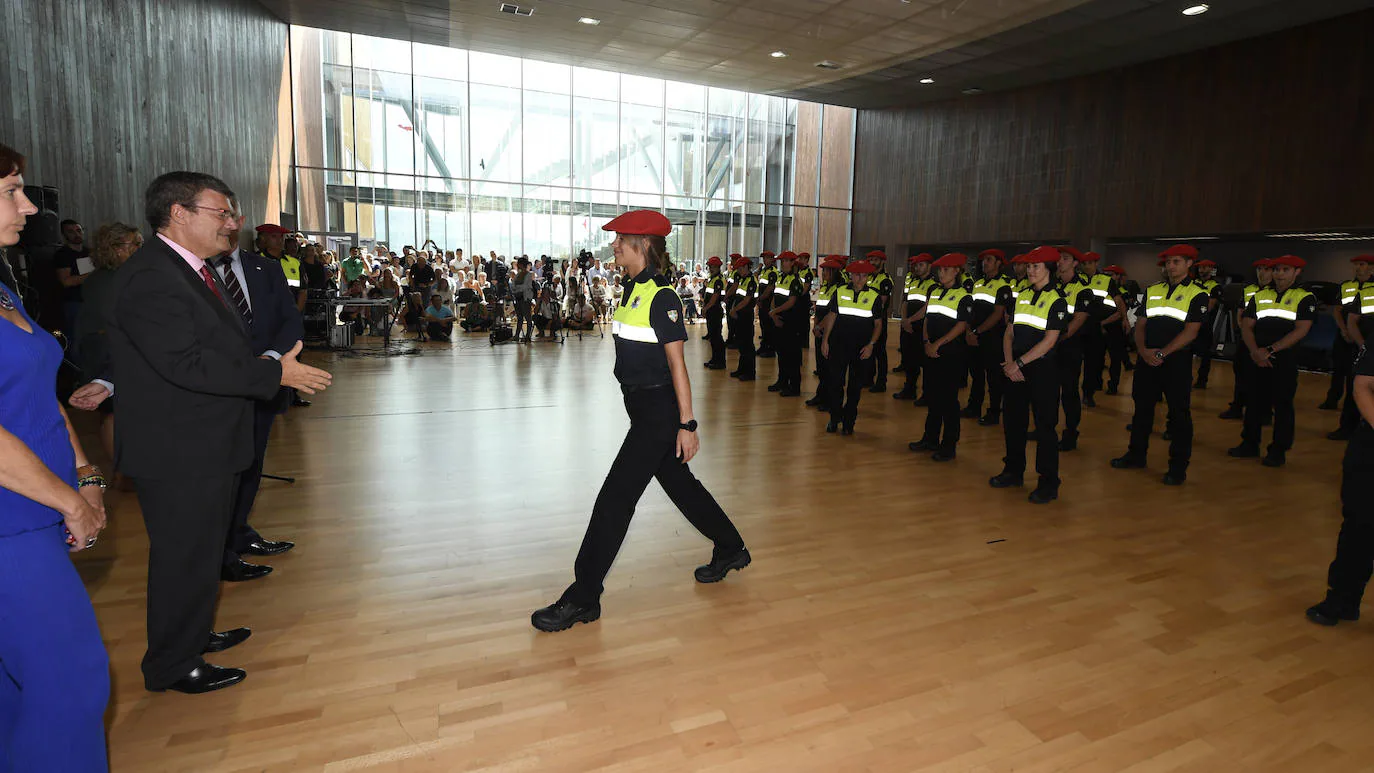 Fotos: Bilbao ya tiene 104 nuevos policías municipales