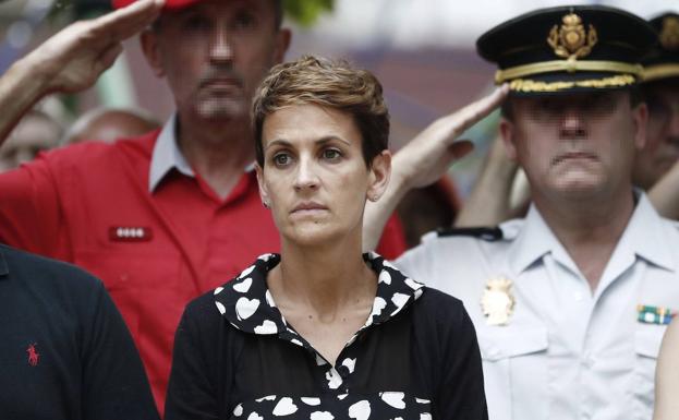 La presidenta del Gobierno de Navarra, María Chivite, durante el homenaje que se le ha tributado al subteniente Francisco Casanova, asesinado por ETA hace diecinueve años.