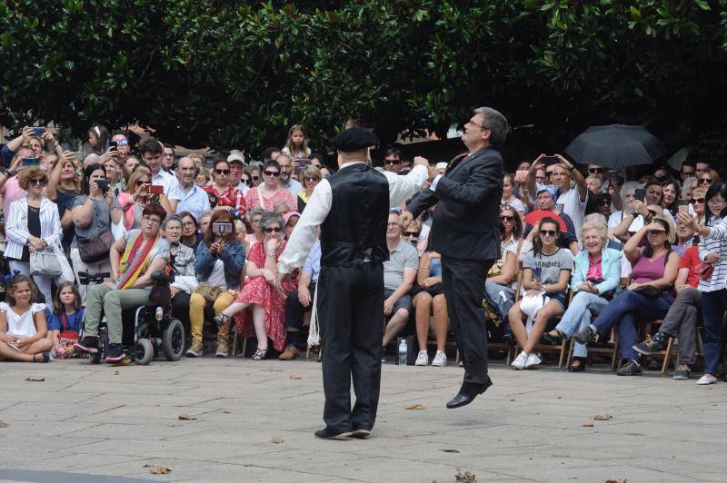 El alcalde asiste a una romería abarrotada y la Misa Mayor tradicional en esta fecha