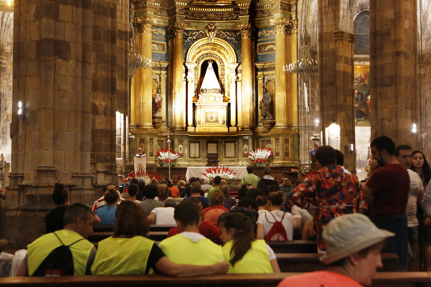 Fotos: La peregrinación hasta la basílica de Begoña, en imágenes
