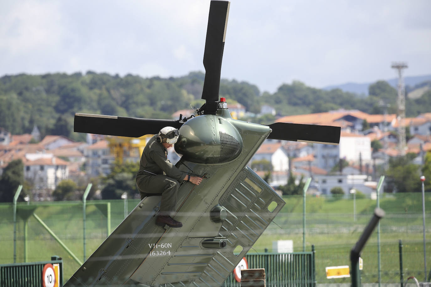 Fotos: Un avión del Ejército de Estados Unidos en Hondarribia