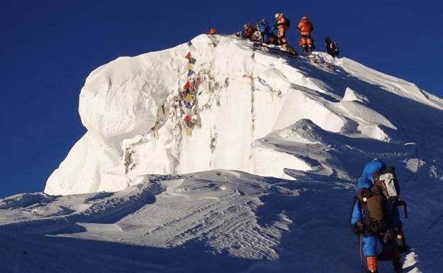 La cumbre del Everest desde la vertiente tibetana. 