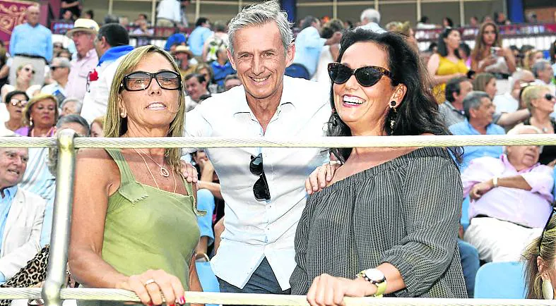 Ana Lekue, Kepa Badiola y Ana Maguregui. 