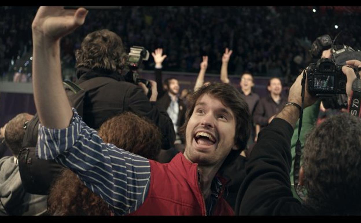 Fotograma de la película 'Selfie' de Víctor García León (2017).