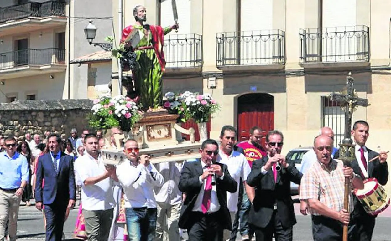 Procesión en la localidad de Baños de Ebro.