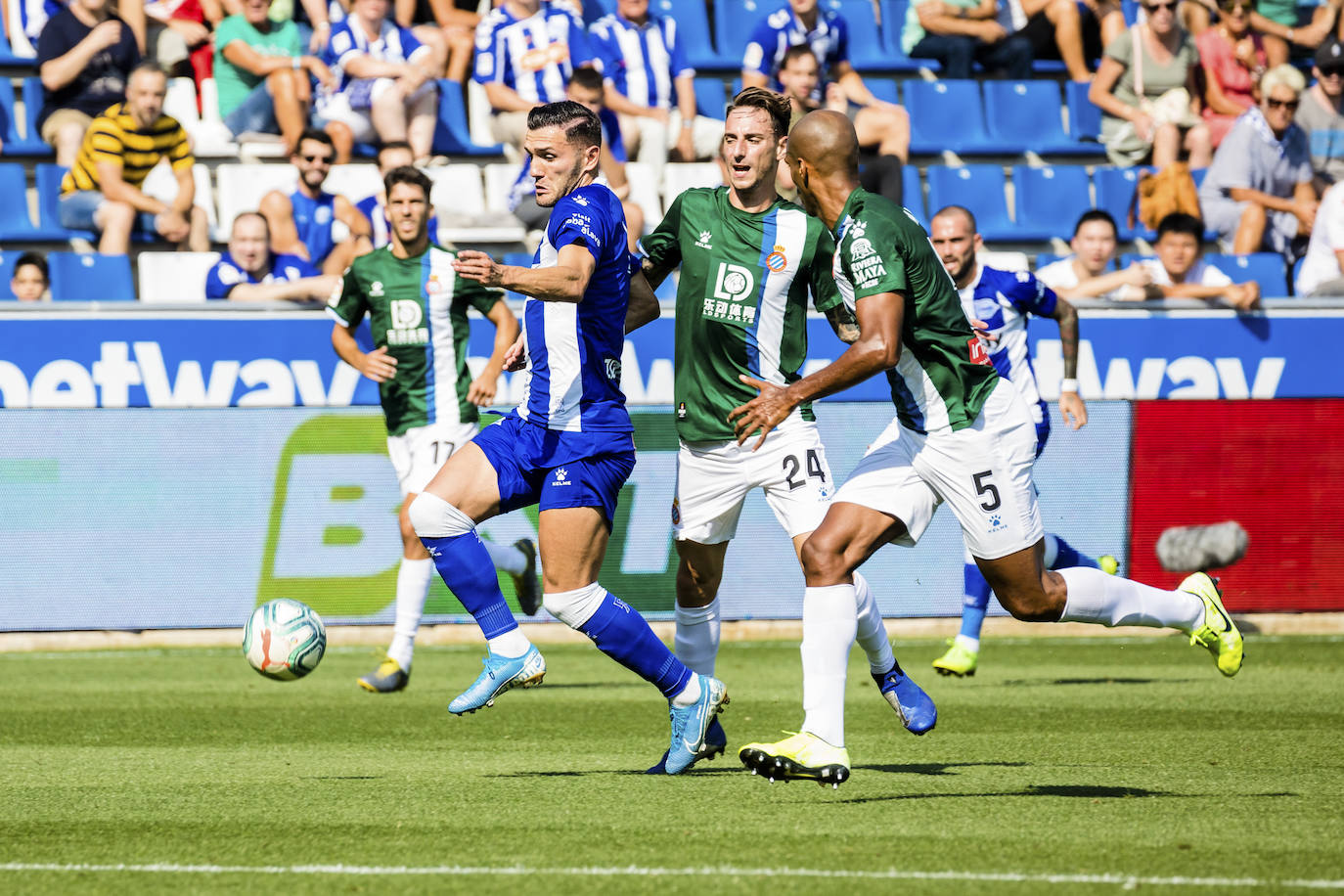 Las mejores fotos del encuentro de la segunda jornada de LaLiga disputado en el estadio de Mendizorroza