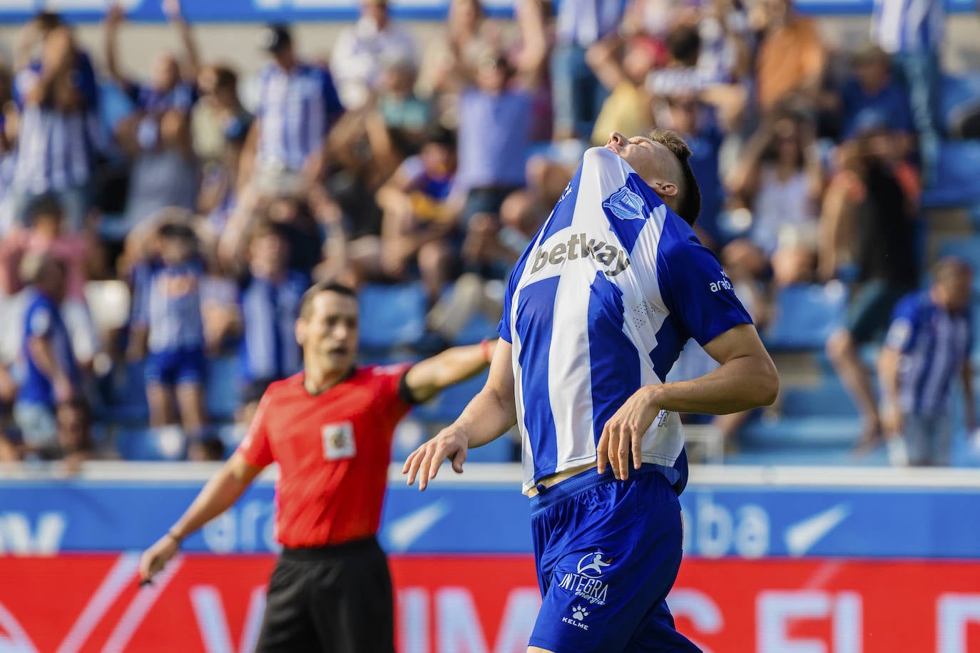 Las mejores fotos del encuentro de la segunda jornada de LaLiga disputado en el estadio de Mendizorroza