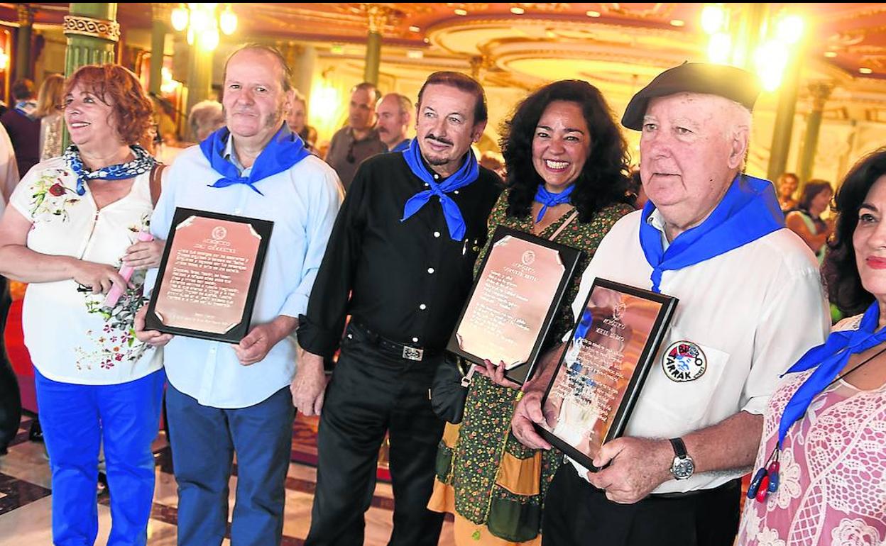 Begoña Iribarren, Josu Ormaetxe, Roberto Zalbidea, Gurutze Beitia, Mikel Bilbao y María Ángeles Pérez.