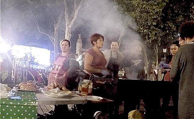 Los puestos ambulantes de venta de comida sin licencia han vuelto a estar presentes en El Arenal.