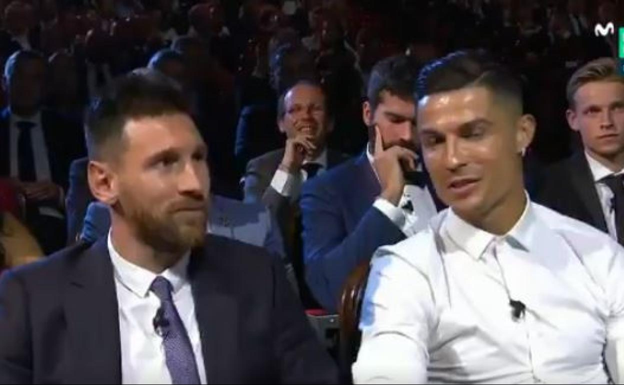 Messi y Cristiano, durante la gala. 