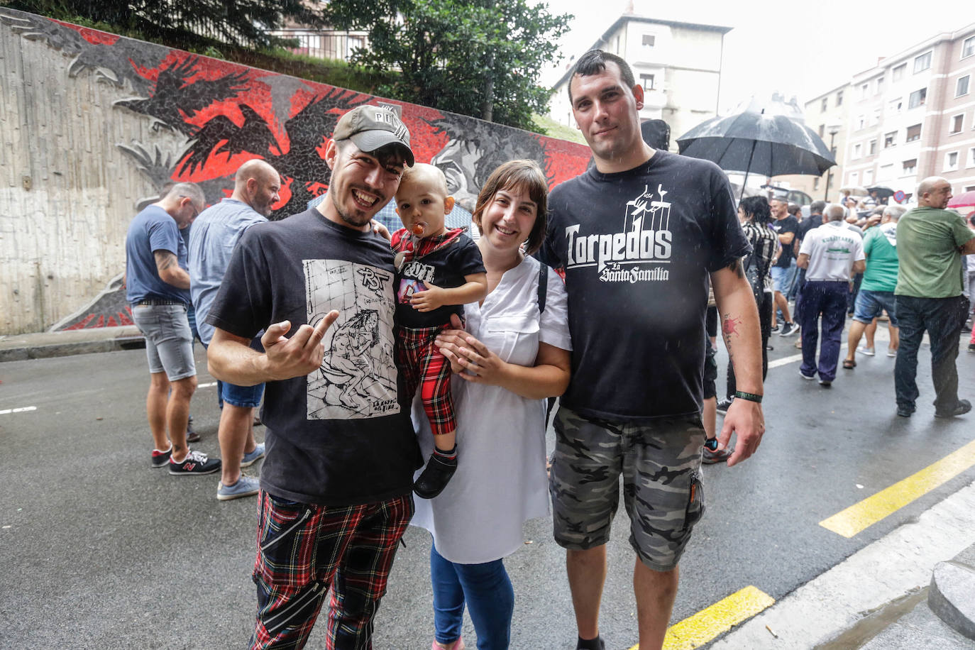 El punk nunca muere y menos en la localidad de la Margen Izquierda