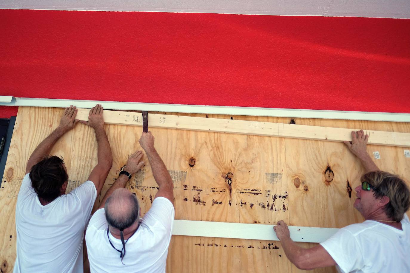 Preparativos para hacer frente al huracán