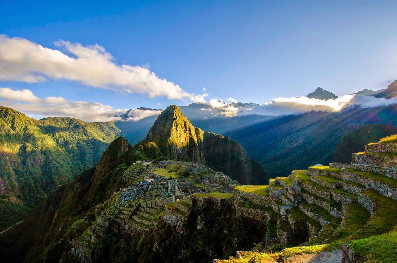 Machu Picchu, en Perú | El trajín de visitantes y los movimientos tectónicos podrían provocar importantes derrumbes en esta construcción, una de las más turísticas del mundo.