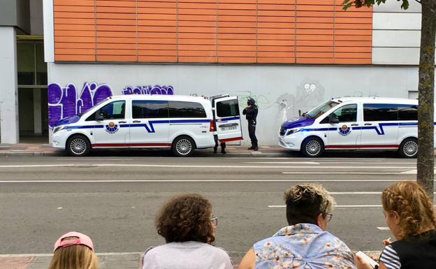 La intervención generó mucha expectación en el barrio. 