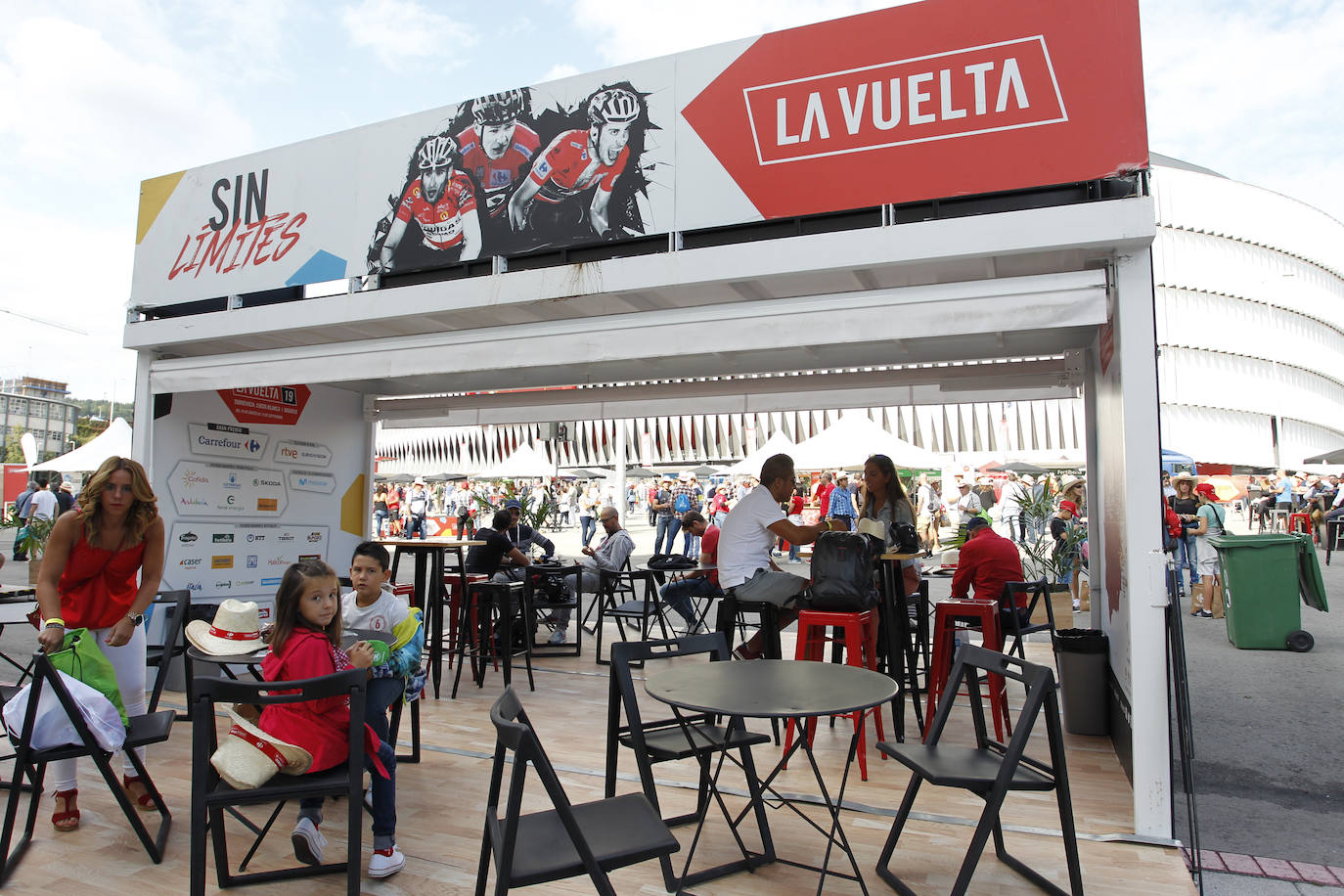 Fotos: La Vuelta sale de San Mamés