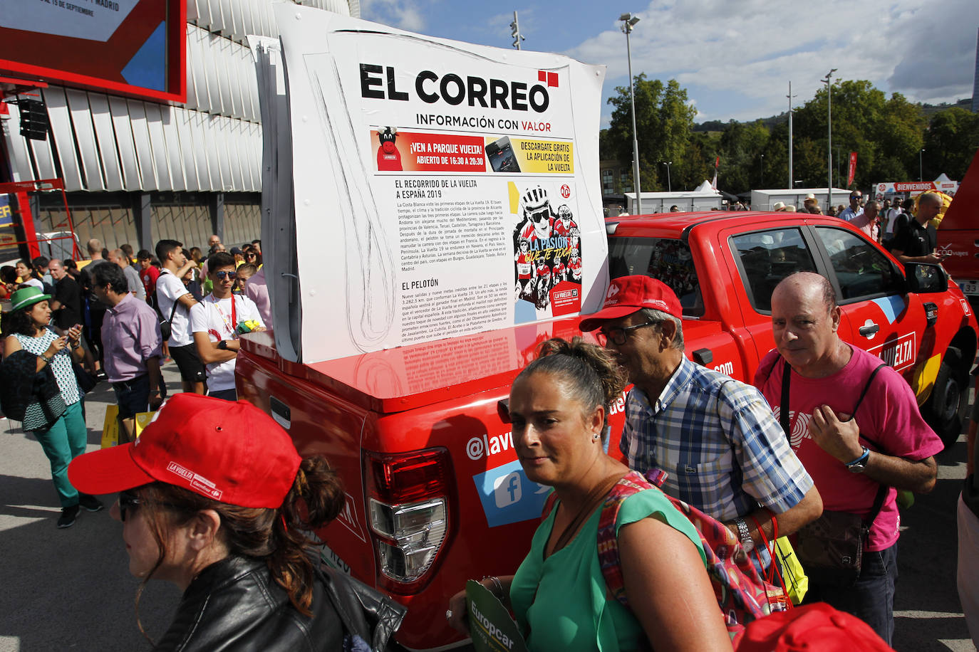 Fotos: La Vuelta sale de San Mamés