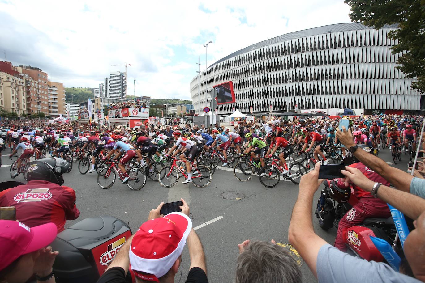 Fotos: La Vuelta sale de San Mamés
