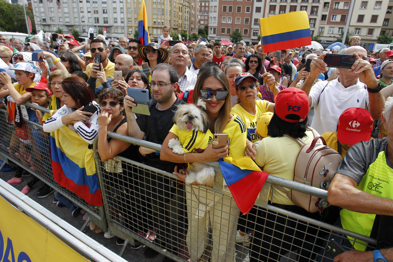Fotos: La Vuelta sale de San Mamés
