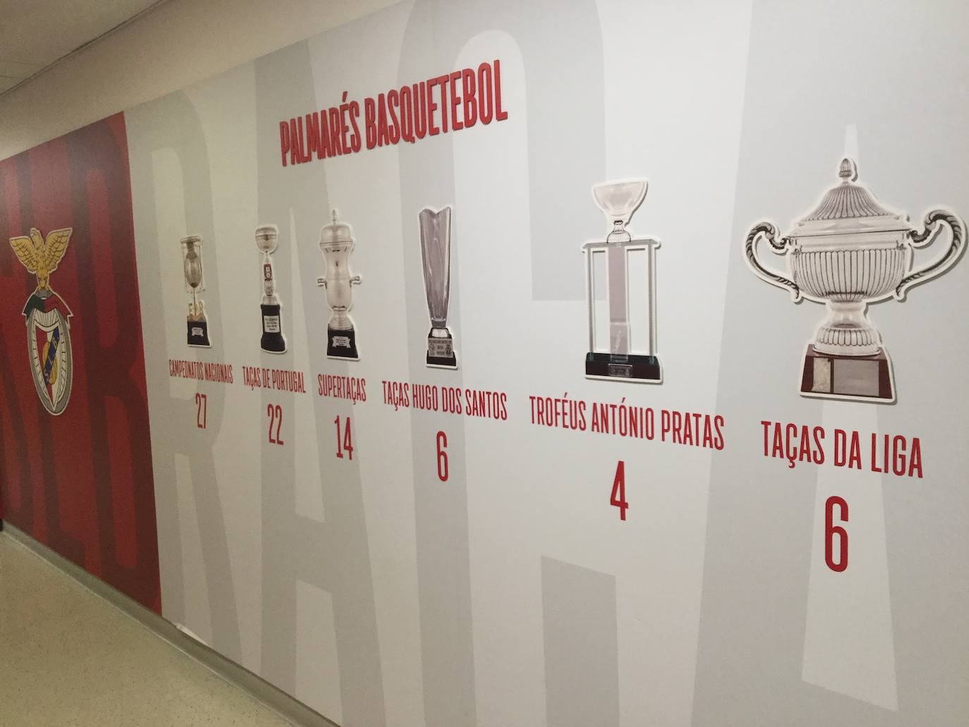 El entrenamiento ha tenido lugar en las instalaciones del Benfica, un histórico del fútbol europeo.