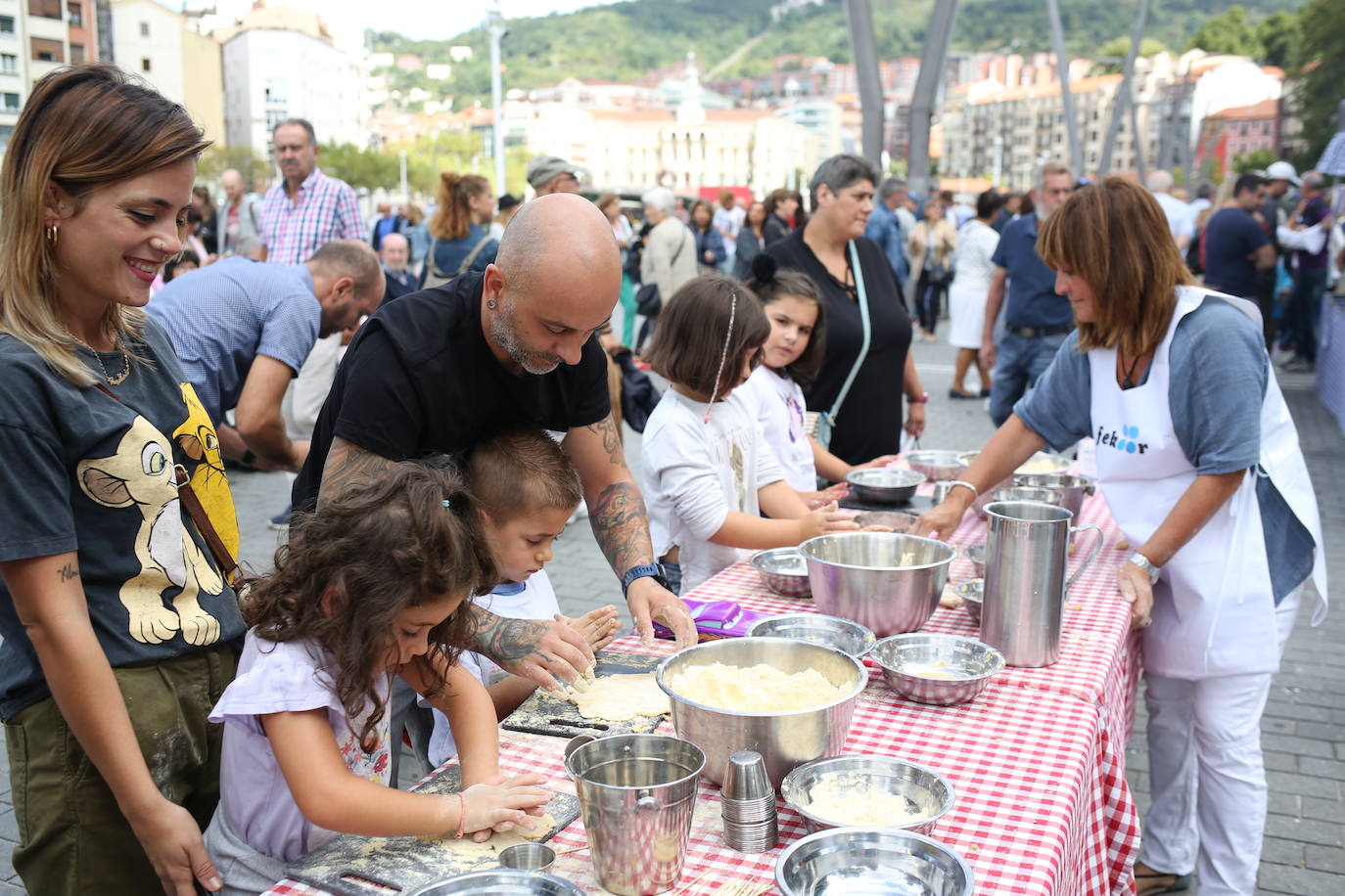 Fotos: Las imágenes de la fiesta de Fekoor en el Arenal de Bilbao