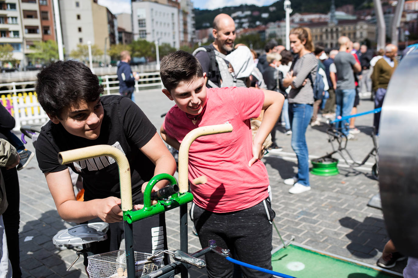 Fotos: Las imágenes de la fiesta de Fekoor en el Arenal de Bilbao