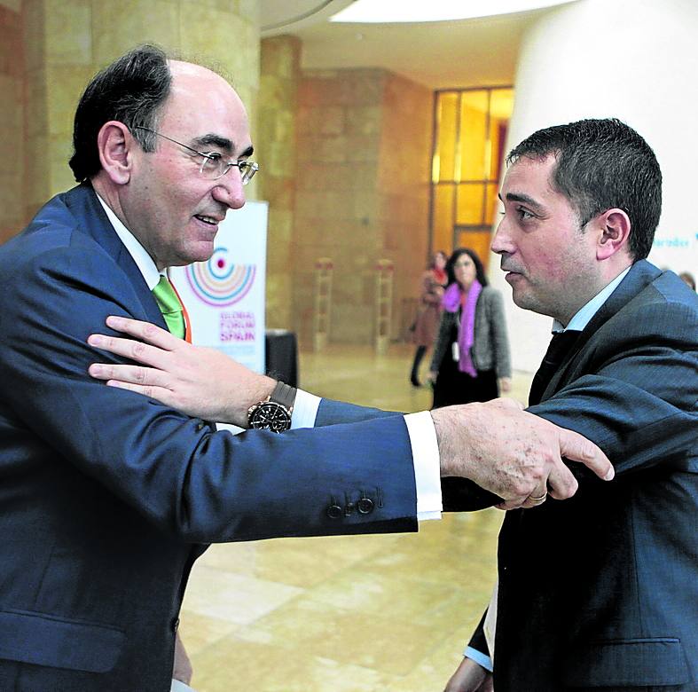 Ignacio Galán, presidente de Iberdrola, junto a Xabier Sagredo