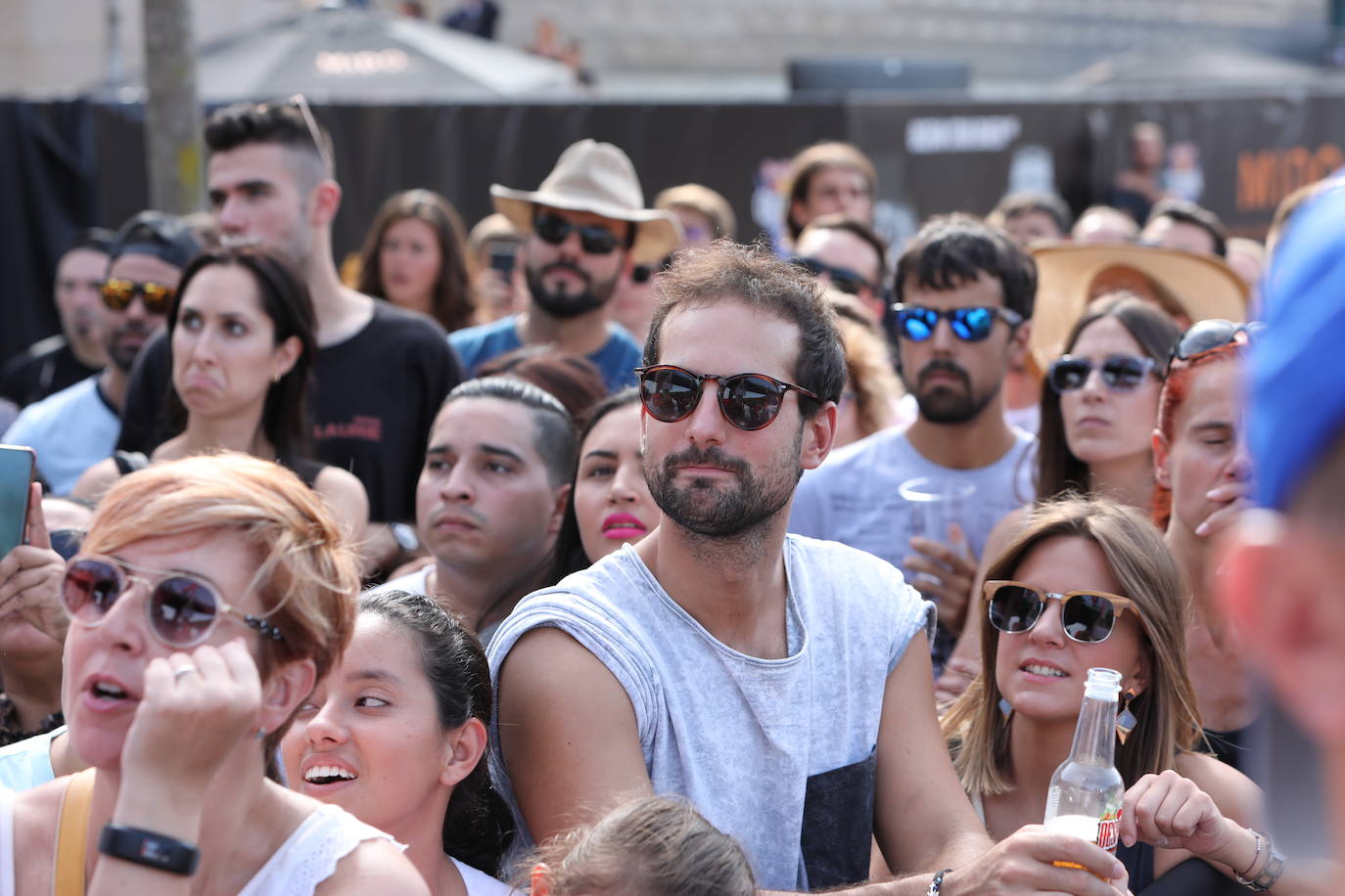 Fotos: 60.000 personas vibran con la final de saltos &#039;Red Bull Cliff Diving&#039; en Bilbao